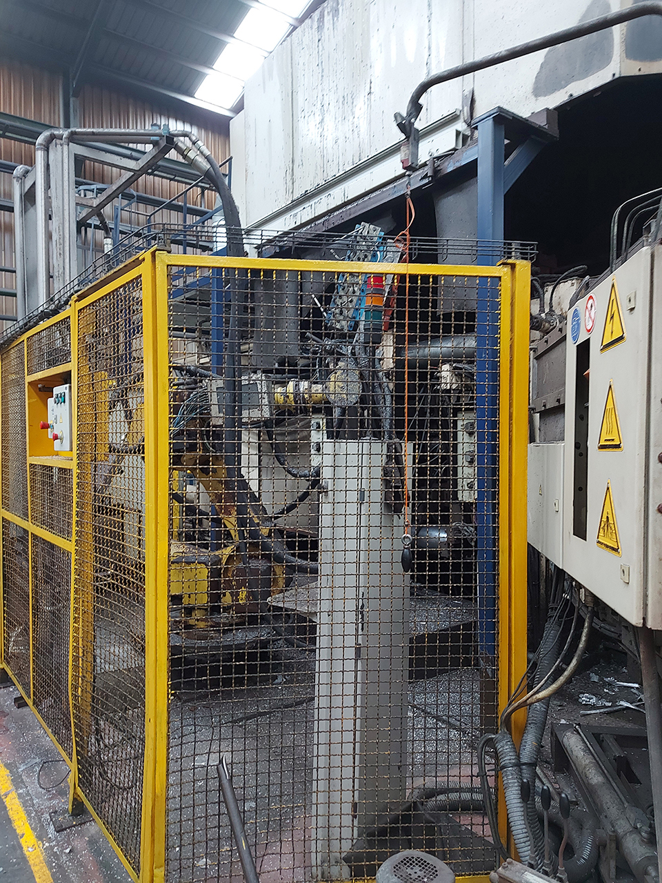M-uller-Weingarten-GDK-1750-cold-chamber-die-casting-machine-KK1585-p10 Müller Weingarten GDK 1750 macchina di pressofusione a camera fredda KK1585, usata