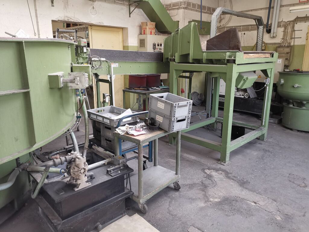 Rösler R 470/3000 vibrofinitrice rotativa GA2236, usata