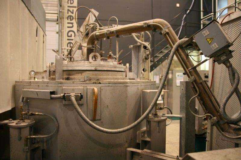 StrikoWestofen CMHC N 2 X300 Magnesium Dosing Furnace O1738, usato