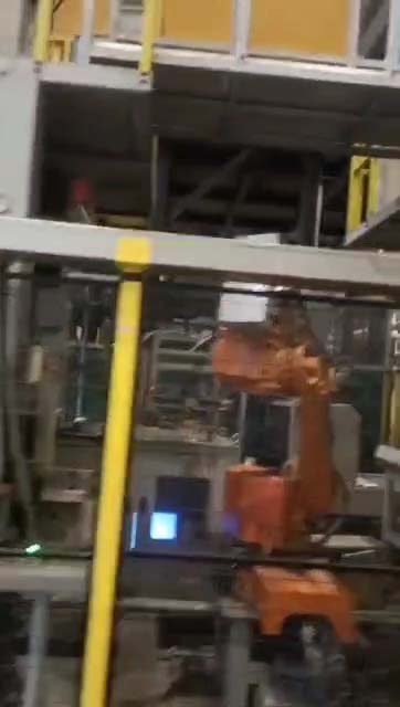 Macchina per la pressofusione a camera fredda Buhler CARAT 130 compatta KK1686, usata