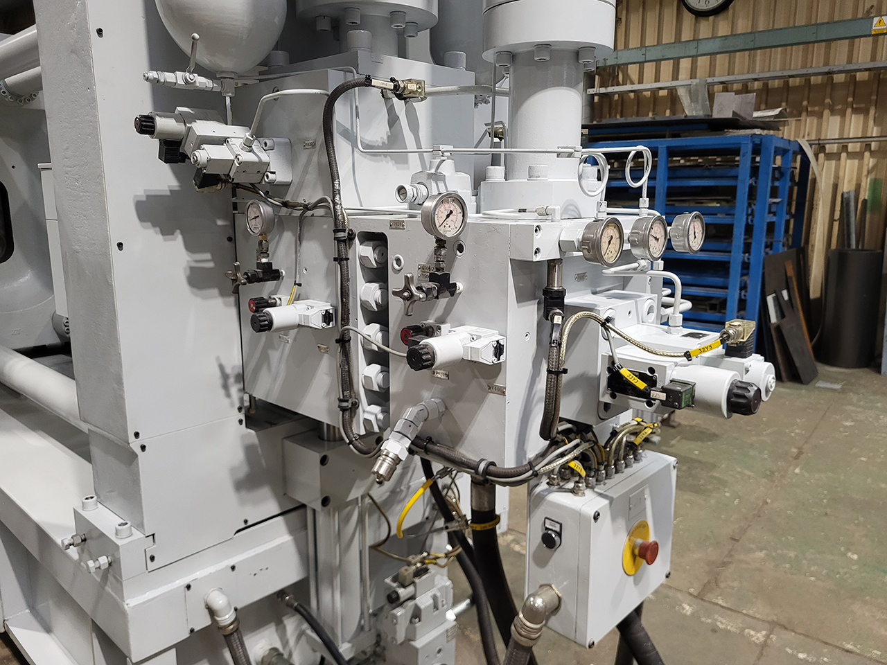 CDCM 800 SQ macchina per la pressofusione a camera fredda KK1638, utilizzata CDCM 800 SQ macchina per la pressofusione a camera fredda KK1638, utilizzata