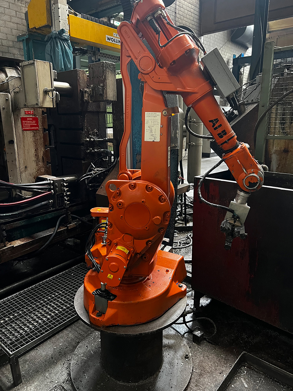 ABB IRB 2400 Robot da fonderia HR1835, usato