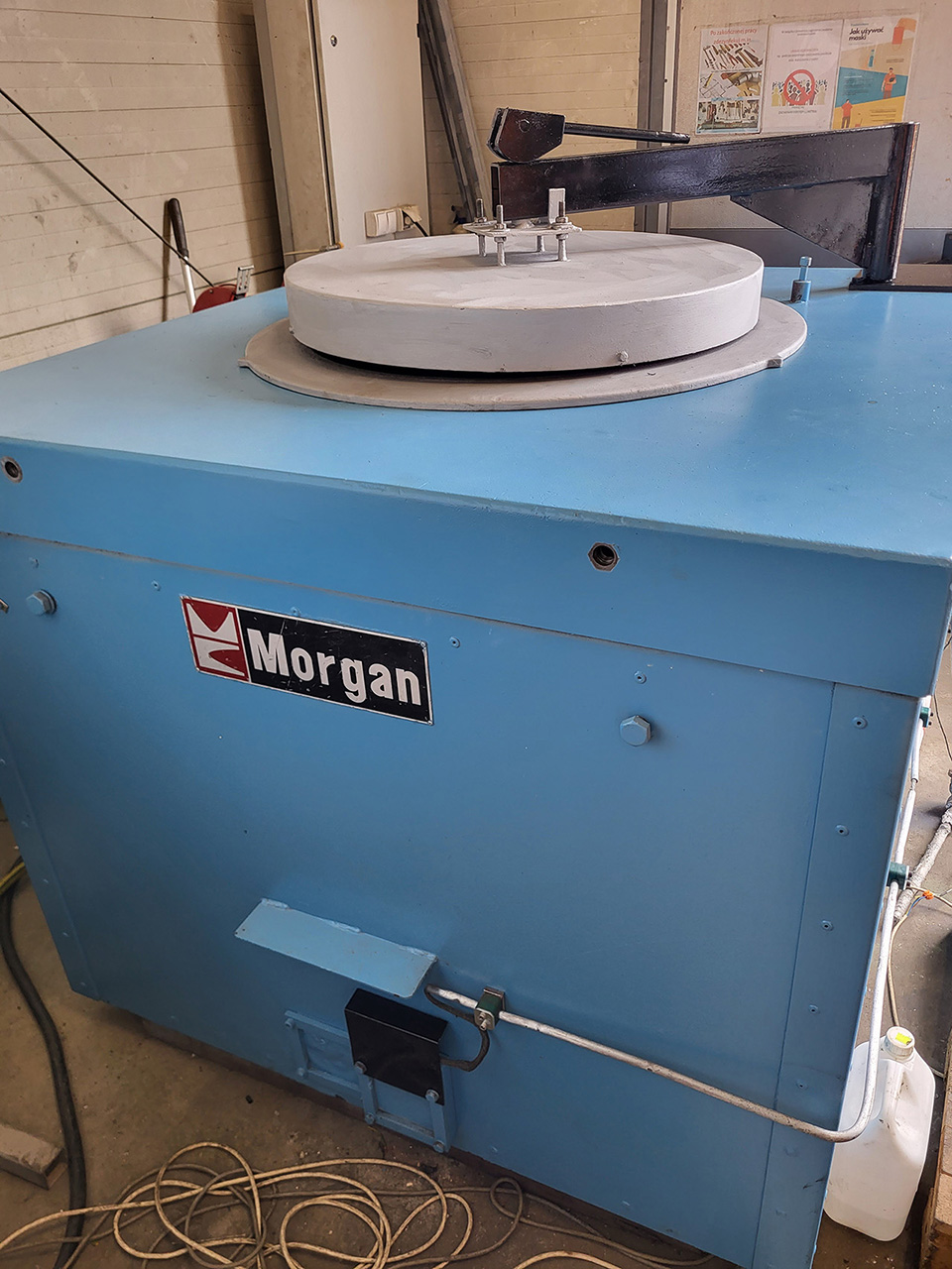 MORGAN MKV E ERBO 500 forno a crogiolo O1804, usato MORGAN MKV E ERBO 500 forno a crogiolo O1804, usato