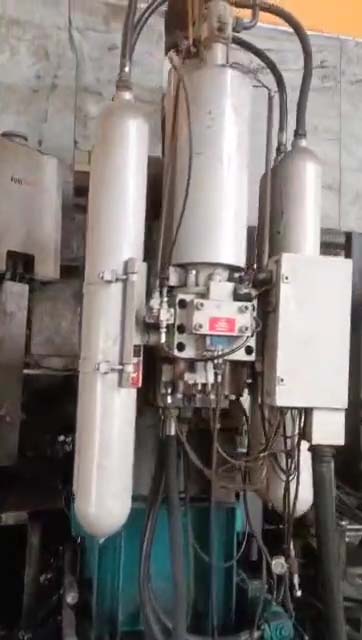 Macchina per la pressofusione a camera fredda Buhler CARAT 130 compatta KK1686, usata