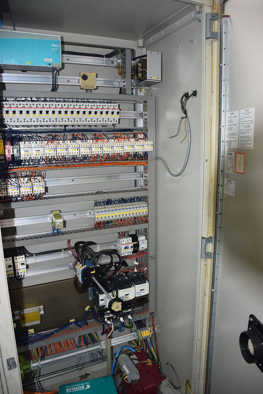 Armadio di comando Bühler H 630 B ZU2162, usato
