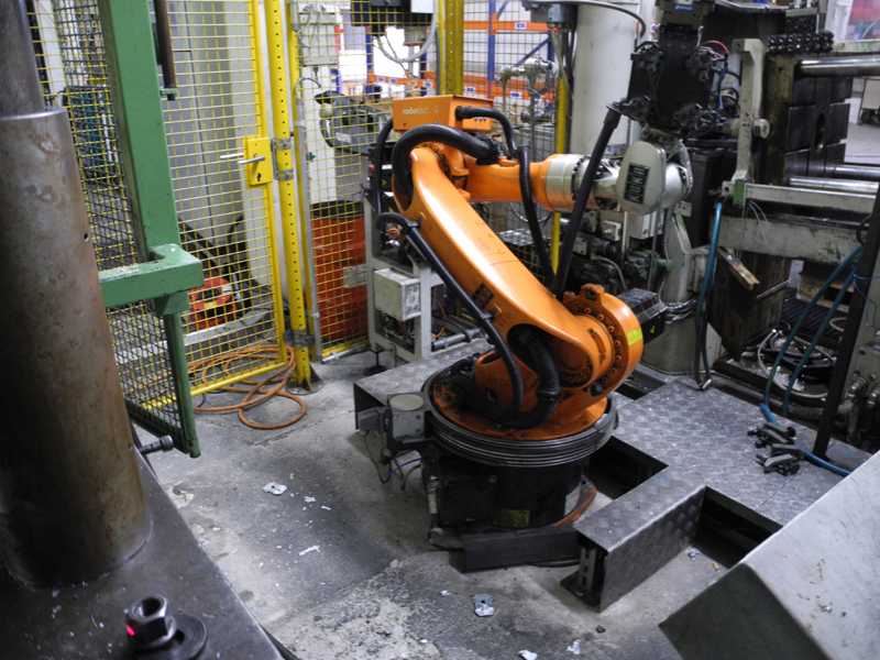 Kuka KR 16-F, robot da fonderia, usato HR1814