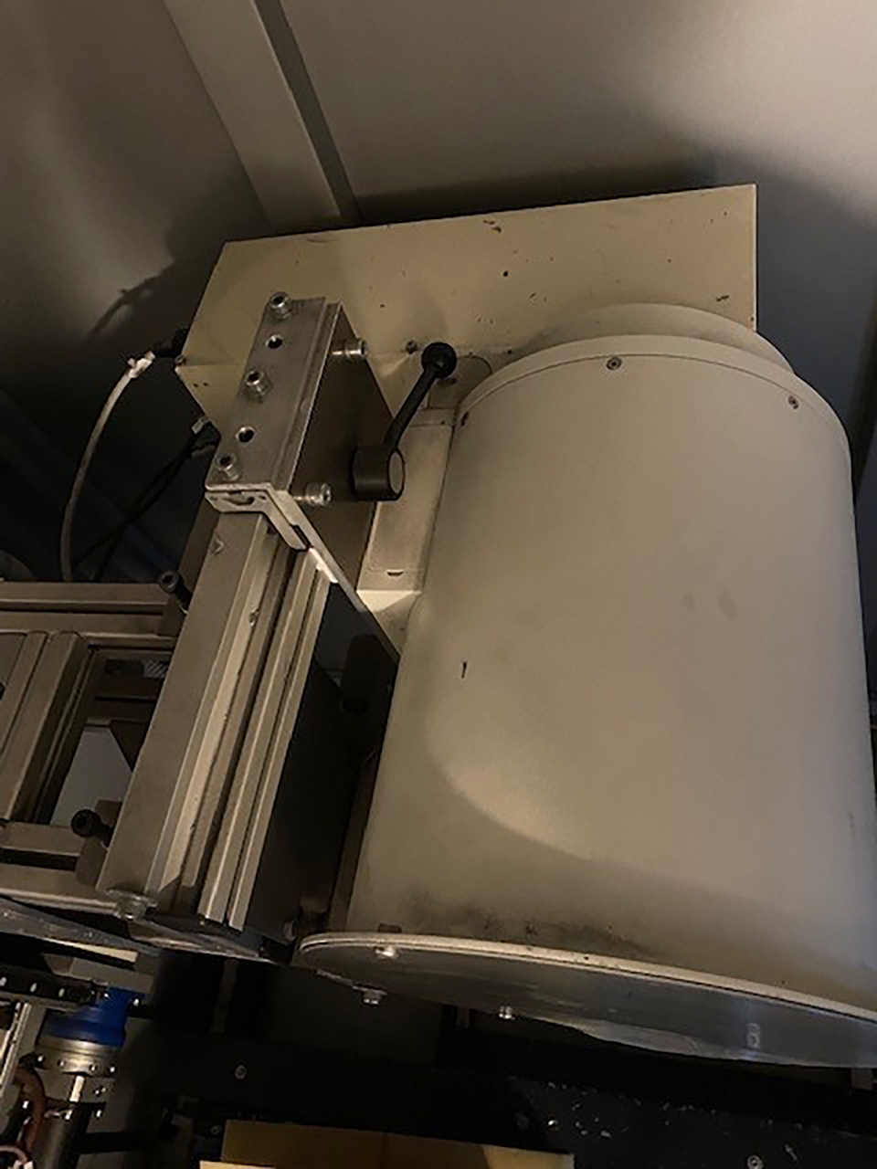 Sistema radiografico compatto Seifert X Cube ZU2214, usato Sistema radiografico compatto Seifert X Cube ZU2214, usato