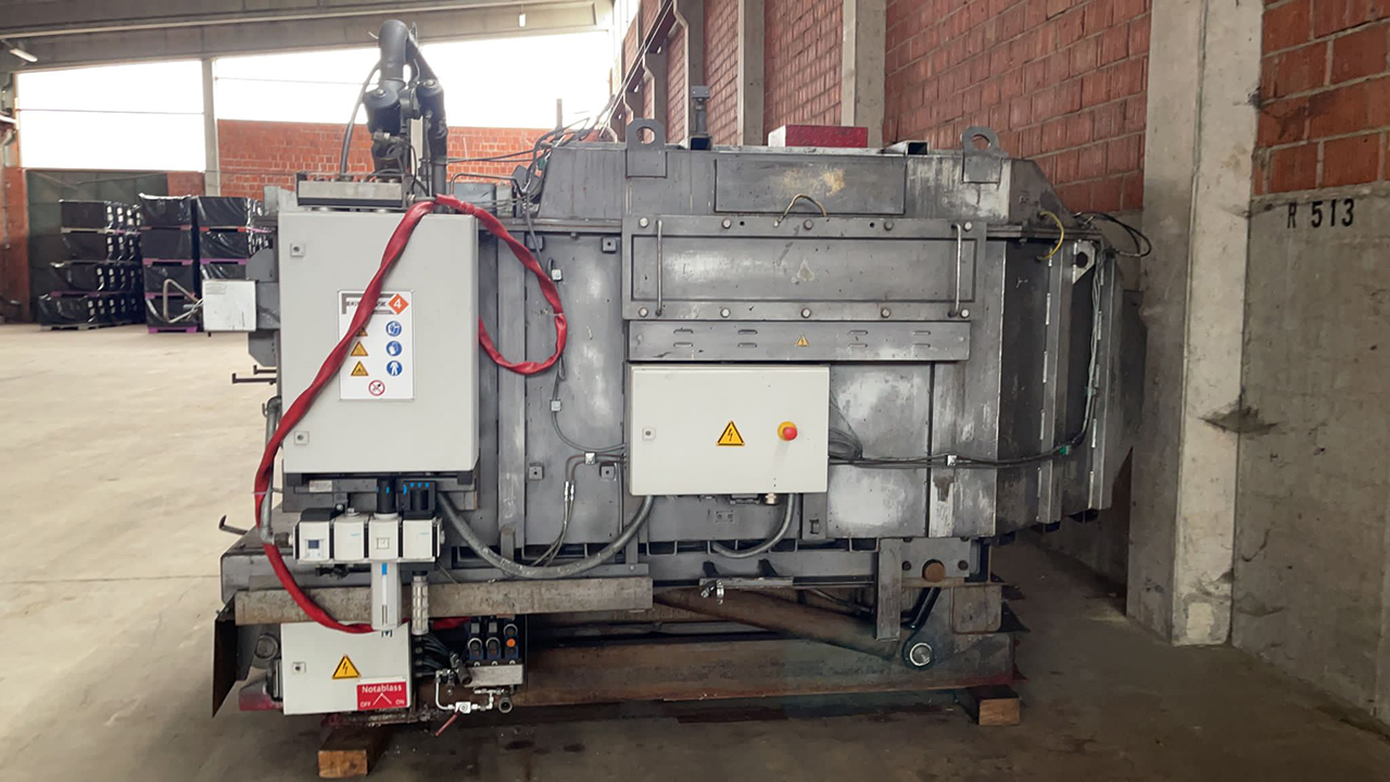 ZPF Foundry 4 TD3150SC forno di dosaggio O1744, usato ZPF Foundry 4 TD3150SC forno di dosaggio O1744, usato