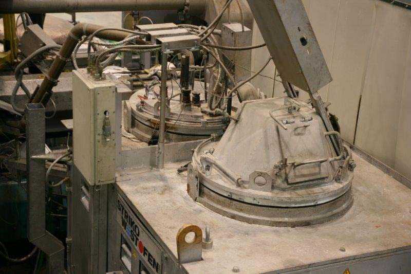 StrikoWestofen CMHC N 2 X300 Magnesium Dosing Furnace O1738, usato