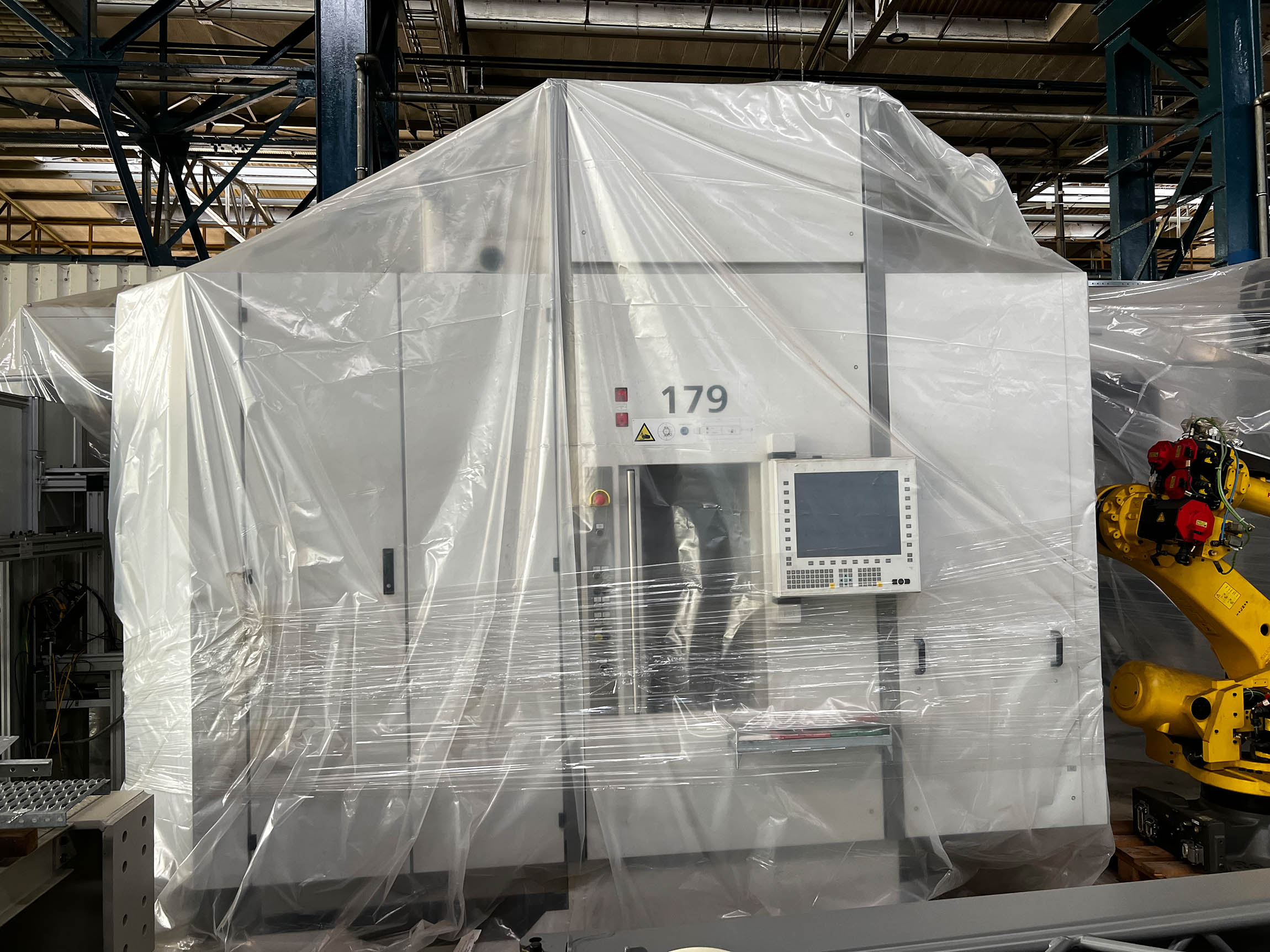 SW BA W06-22 Centro di lavorazione a 5 assi e doppio mandrino BA2409, usato