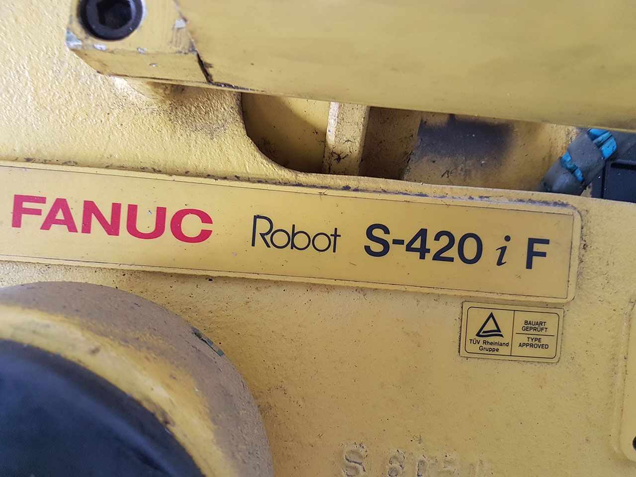 FANUC S-420 i F robot per fonderia, usato HR1815