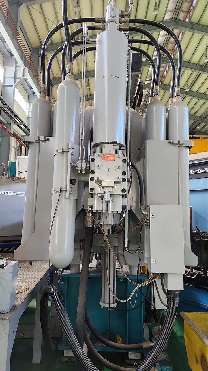 Bühler Evolution B 320 D cella di pressofusione a camera fredda KK1641, usata Bühler Evolution B 320 D cella di pressofusione a camera fredda KK1641, usata